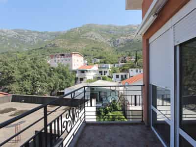 Apartments in a multi-apartment building in Sutimore