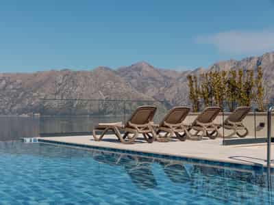 Apartments in Dobrota in an attractive location