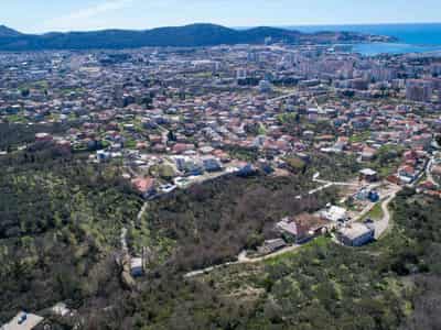Plot of 1006m² for sale in Bar