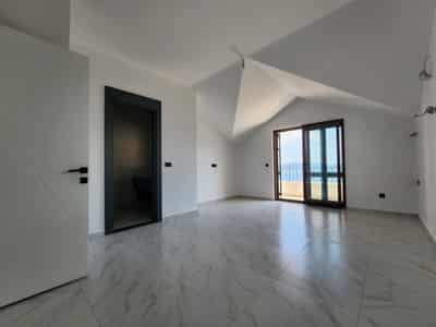 Spacious and bright apartments with panoramic sea view