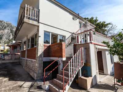 House with Terrace and Sea View in Bar