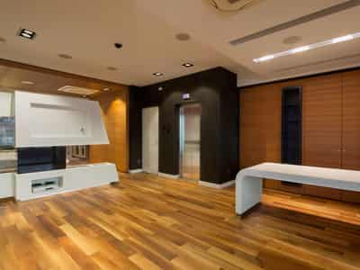 Super luxury three-story triplex apartment with jacuzzi and sauna