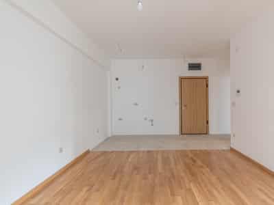 Apartment 42 m² in downtown Budva with garage in new building