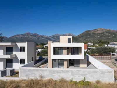 Modern House in Bar with Terrace and 3 Bedrooms