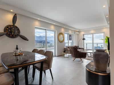 Продаётся просторная и роскошная трёхкомнатная квартира в комплексе Sunny Side Resort & SPA