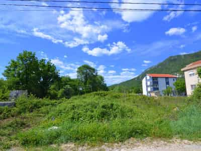 LAND PLOT IN LASTVA — 1,600 m² WITH BUILDING RIGHTS FOR 1,600 m², NEAR JAZ BEACH