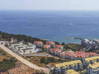 Townhouses in a Unique Complex, Konakli District (036398)