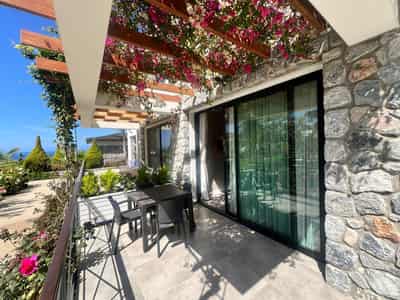 Complex of Unique Villas and Luxury Apartments (007194)