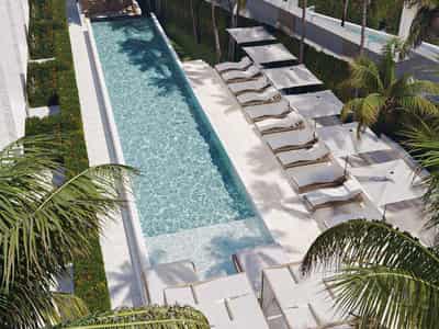 Villas and apartments in a complex with a swimming pool and spa 5 minutes from the ocean, on the main street of Canggu, Bali, Indonesia