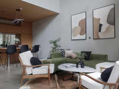Complex of furnished townhouses with gardens and pools, 5 minutes from Berawa Beach, Bali, Indonesia