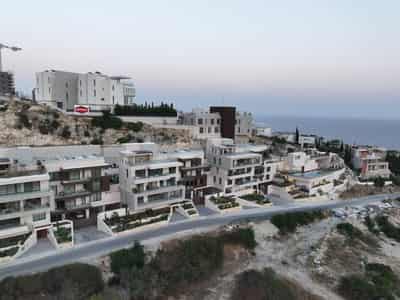 1 new flats in residential complex in Agios Tychonas