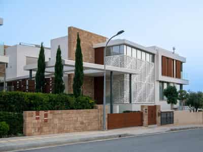 18 new objects in residential complex in Chloraka