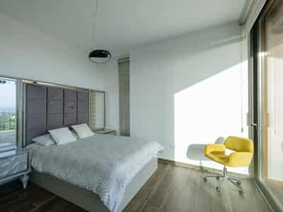 2 new villas in residential complex in Peyia