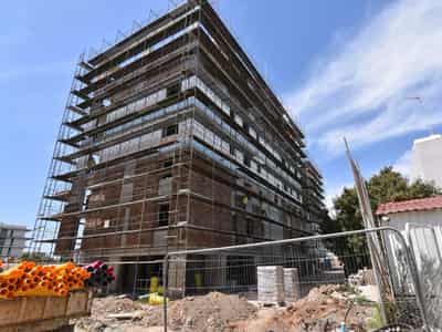 New residence with a swimming pool in a prestigious and quiet area, 500 meters from the beach, Limassol, Cyprus