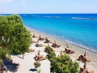 Modern residence with a swimming pool at 900 meters from beaches, Limassol, Cyprus