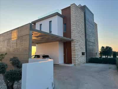 Complex of villas with swimming pools, gardens and panoramic views, Peyia, Cyprus