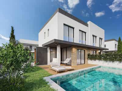 New complex of villas with swimming pools at 200 meters from the beach, Geroskipou, Cyprus