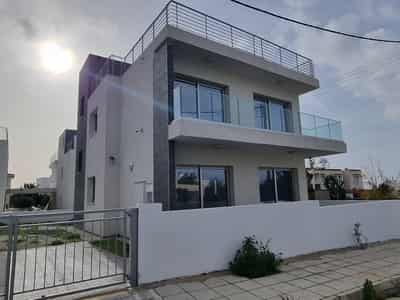 Complex of villas close to an international school and the center of Paphos, Anavargos, Cyprus