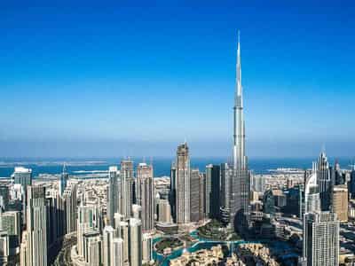 Элитный жилой комплекс PAGANI Tower с уникальным дизайном и видом на водный канал и небоскреб Бурдж-Халифа, Business Bay, Дубай, ОАЭ