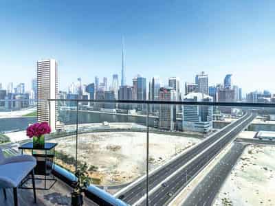 SOL BAY Residence with a swimming pool and a view of Burj Khalifa, Business Bay, Dubai, UAE
