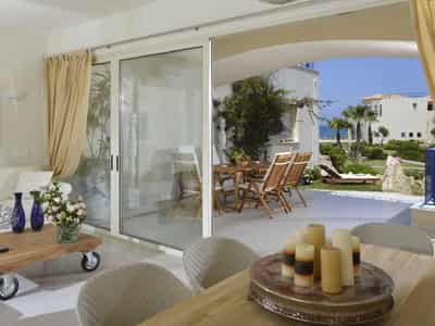 Beachfront cozy complex with a swimming pool and a restaurant, Chania, Greece