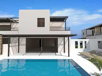 New complex of villas with swimming pools on the first sea line, Gerani, Greece