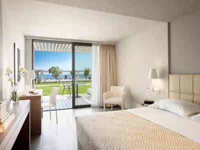 New waterfront residence with a swimming pool and beach access, Diakopto, Greece