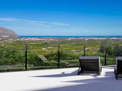 Exclusive villa with pool in Monte Solana - Pedreguer, Denia