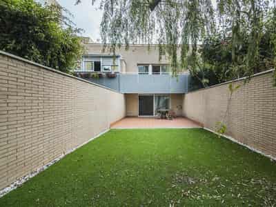 Townhouse, Diagonal Mar