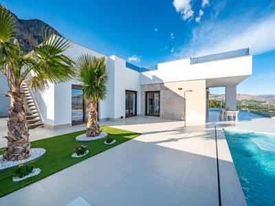 Villa, Polop
