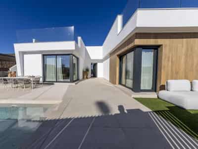 Villa, Baños y Mendigo