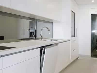 Apartment, Relleu