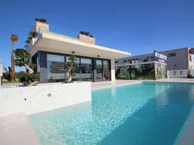 Villa, San Miguel de Salinas