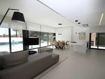 Villa, San Miguel de Salinas
