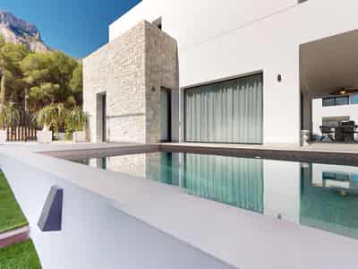 Villa, Polop