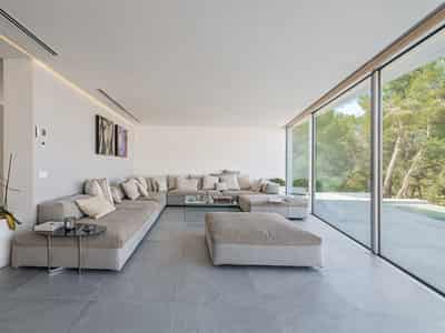 Villa with sea views in Cala Vinyes