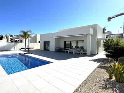 Villa, Rafal