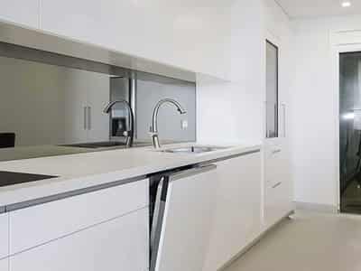 Apartment, Relleu