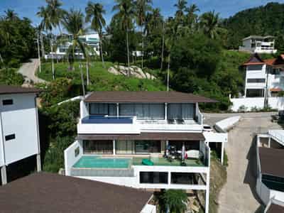 Furnished apartments and villas with private swimming pools and sea view, in a quiet area near Lamai Beach, Samui, Thailand