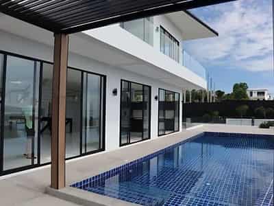 New residential complex of first-class villas on Koh Samui, Surat Thani, Thailand