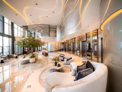 High-rise project with a swimming pool and a co-working space, 900 meters from Sam Yan MRT, Bangkok, Thailand
