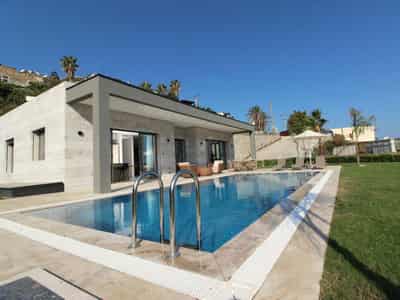 Beachfront two-storey illas with swimming pools, Yalikavak, Turkey