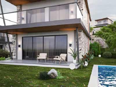 New complex of villas with swimming pools and gardens in the center of Bodrum, Turkey