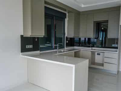 Prestigious residential complex with swimming pools just 70 m from the sea, Kargicak, Alanya, Türkiye