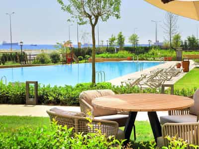Luxury residential complex on the Marmara Sea in Zeytinburnu, Istanbul, Türkiye