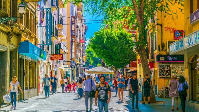 Renting out holiday apartment in Spain