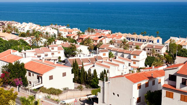Santa Pola Near Alicante: Everything You Need for Holidays and Buying Property