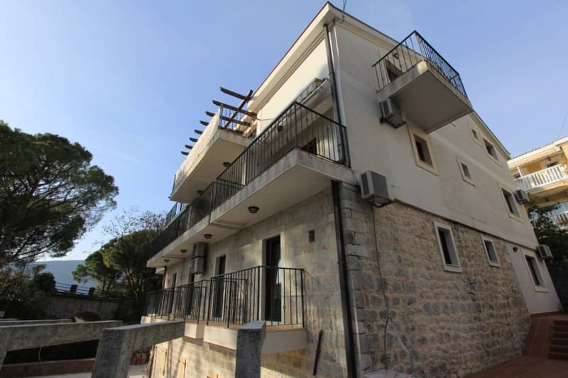 Mini-hotel in Igalo — photo 2