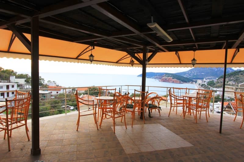 Hotel in Sutomoré — photo 4