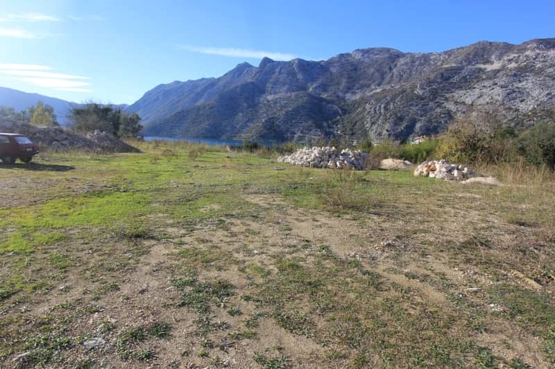 Land Plot in Risan — photo 3